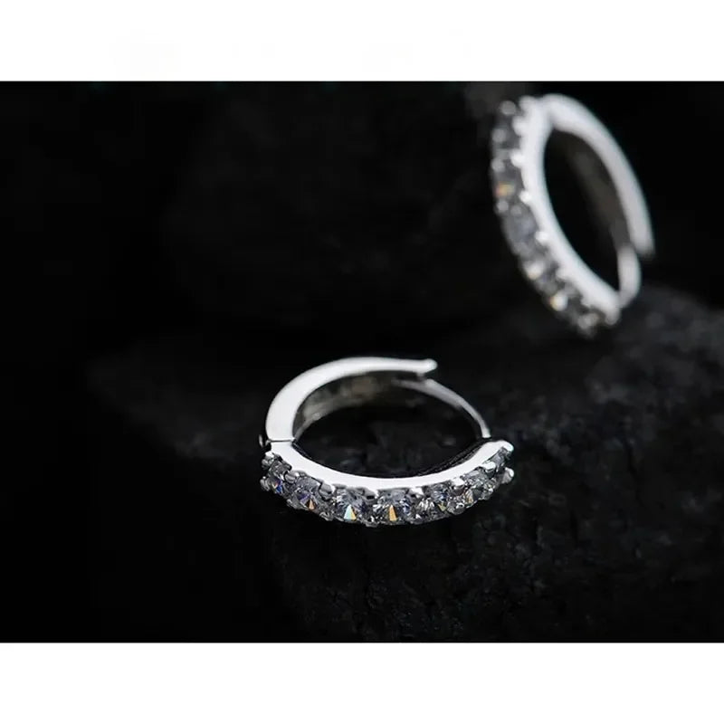 Brincos de argola com strass e cristais em Prata Lei 925